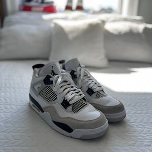 Jordan 4 Military Black